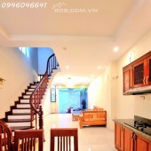 Bán nhà phố Chùa Bộc Dt.40m 4tầng, Mt.4.3m, giá 6.5 tỷ
